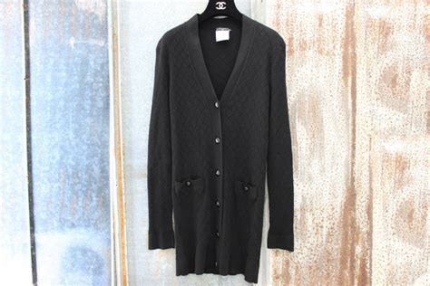 chanel pullover schwarz|Chanel cardigan.